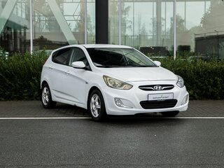 2012 Hyundai Solaris I, белый, 560000 рублей, вид 5