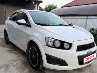 2013 Chevrolet Aveo II, белый, 468000 рублей, вид 3