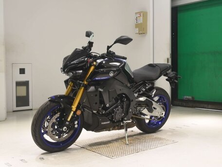2024 Yamaha MT-10SP, серебристый, 1980000 рублей, вид 4