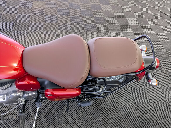 2026 Royal Enfield Classic 350, красный, 497000 рублей - вид 9