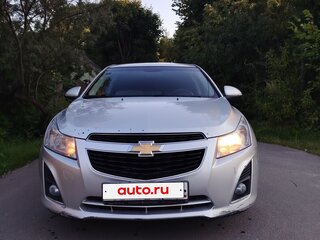 2013 Chevrolet Cruze I Рестайлинг, серебристый, 600000 рублей, вид 2