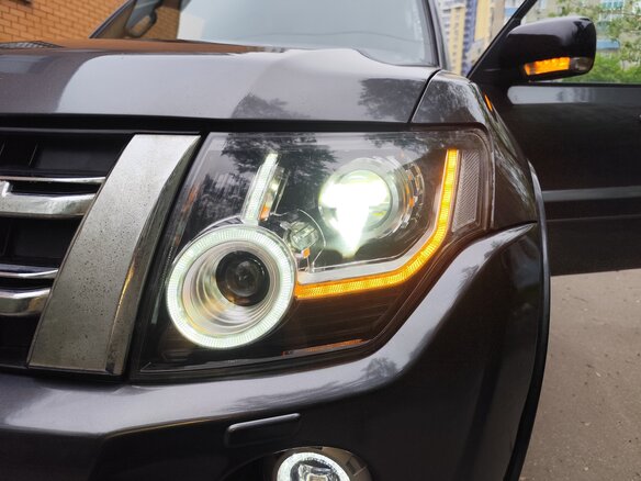 2012 Mitsubishi Pajero IV Рестайлинг 1, серый, 2450000 рублей - вид 14