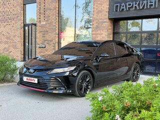 2021 Toyota Camry VIII (XV70) Рестайлинг, чёрный, 4650000 рублей, вид 1