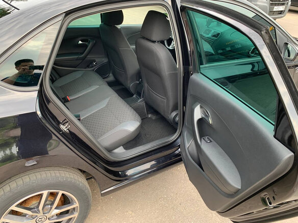 2018 Volkswagen Polo V Рестайлинг, чёрный, 1340000 рублей - вид 13