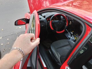 2008 Opel Astra GTC H Рестайлинг, красный, 330000 рублей, вид 3