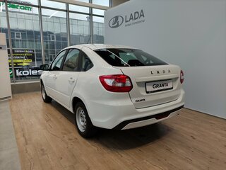 2026 Lada (ВАЗ) Granta I Рестайлинг, белый, 1098000 рублей, вид 4