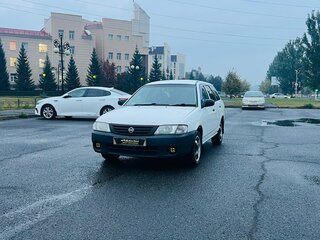 2002 Nissan AD II, белый, 349000 рублей, вид 2
