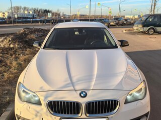 2014 BMW 5 серии 528i xDrive VI (F10/F11/F07) Рестайлинг, белый, 1800000 рублей, вид 3