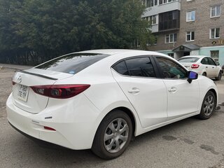 2018 Mazda Axela III Рестайлинг, белый, 1300000 рублей, вид 4