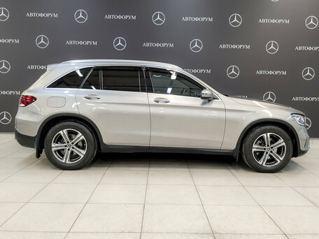 2021 Mercedes-Benz GLC 200 I (X253) Рестайлинг, серый, 4235000 рублей, вид 4