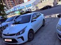 2018 Kia Rio IV, белый, 900000 рублей