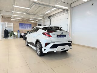 2019 Toyota C-HR I, белый, 2249900 рублей, вид 4