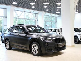 2019 BMW X1 20i xDrive II (F48), чёрный, 2230000 рублей, вид 3
