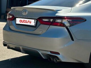 2021 Toyota Camry US Market VIII (XV70) Рестайлинг, серый, 3700000 рублей, вид 4