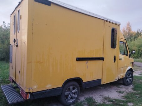 1994 Mercedes-Benz T1, жёлтый, 600000 рублей, вид 4