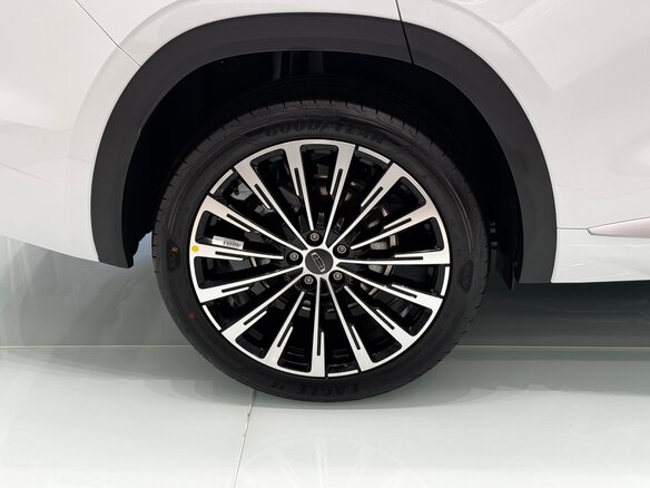 2026 Geely Monjaro I, белый - вид 9