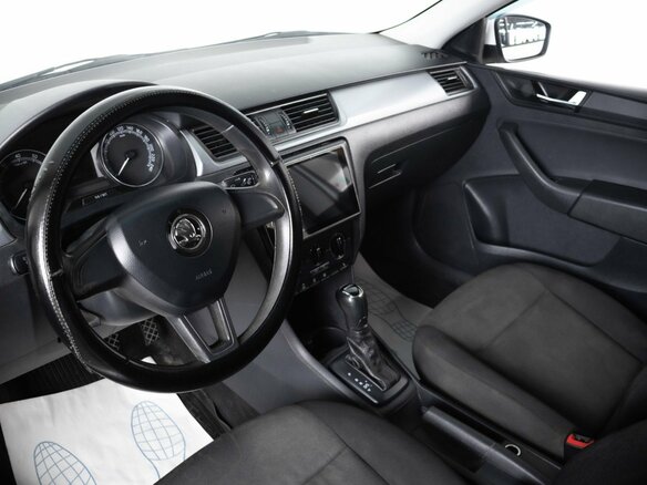 2018 Skoda Rapid I Рестайлинг, белый, 1249000 рублей - вид 6