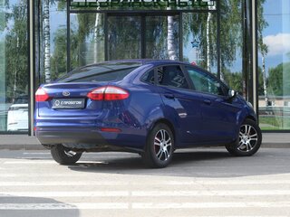 2016 Ford Fiesta Mk6 Рестайлинг, синий, 840000 рублей, вид 3