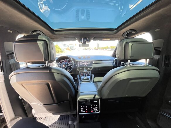 2019 Porsche Cayenne Turbo III, чёрный - вид 16
