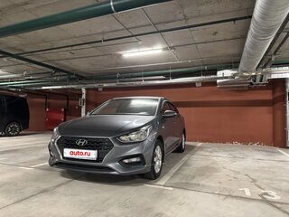 2018 Hyundai Solaris II, серый, 1500000 рублей, вид 2