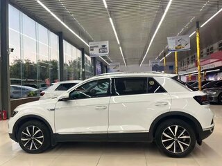 2023 Volkswagen T-Roc I Рестайлинг, белый, 1610000 рублей, вид 4