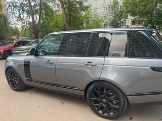 2021 Land Rover Range Rover IV Рестайлинг, серый, 9000000 рублей, вид 4