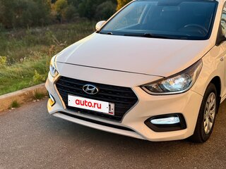 2017 Hyundai Solaris II, белый, 699000 рублей, вид 3
