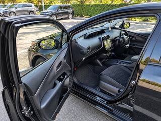 2019 Toyota Prius IV Рестайлинг (XW50), чёрный, 1850000 рублей, вид 5