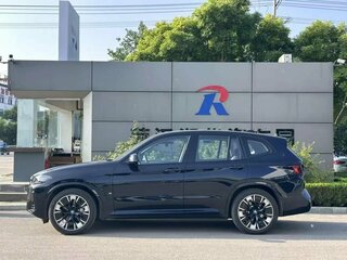 2025 BMW iX3 I (G08) Рестайлинг, чёрный, 5990000 рублей, вид 3