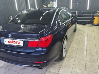 2011 BMW 7 серии Long 750Li xDrive V (F01/F02/F04), синий, 1350000 рублей, вид 1