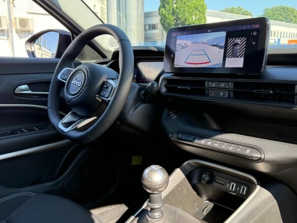2024 Jeep Avenger, чёрный, 2015000 рублей - вид 10
