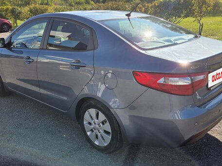 2013 Kia Rio 5-speed III, голубой, 825000 рублей, вид 2