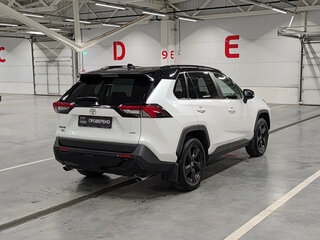 2021 Toyota RAV4 V (XA50), белый, 3050000 рублей, вид 5
