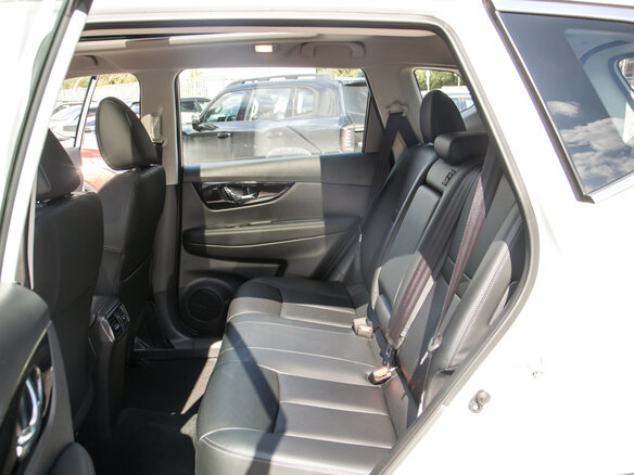 2025 Nissan X-Trail III Рестайлинг 2, белый, 3820000 рублей - вид 16