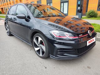 2018 Volkswagen Golf GTI VII Рестайлинг, чёрный, 2250000 рублей, вид 3
