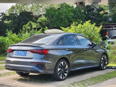 2023 Audi A3 35 TFSI Long IV (8Y), серый, 1790000 рублей, вид 4