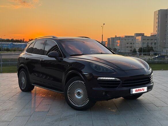 2011 Porsche Cayenne Diesel II (958), фиолетовый - вид 2
