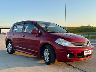 2010 Nissan Tiida I Рестайлинг, красный, 720000 рублей, вид 1