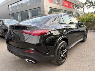 2026 Mercedes-Benz GLC Coupe 260 II (C254), чёрный, 7393750 рублей, вид 5