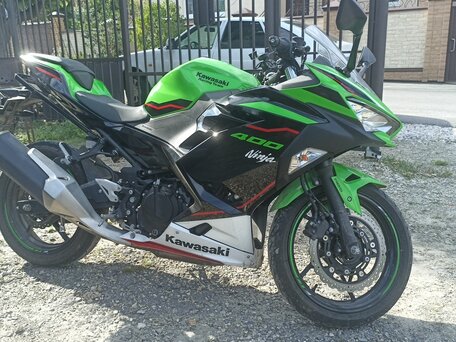 2021 Kawasaki Ninja 400, зелёный, 590000 рублей, вид 4