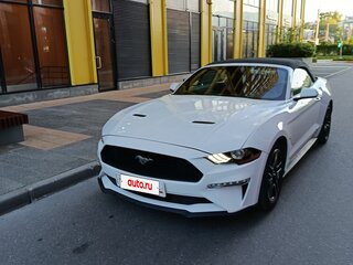 2022 Ford Mustang VI Рестайлинг, белый, 3350000 рублей, вид 2