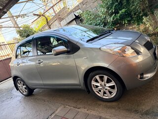 2008 Toyota Yaris II, серебристый, 620000 рублей, вид 5