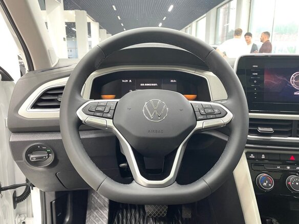 2023 Volkswagen T-Roc I (China Market) Рестайлинг, белый, 1900000 рублей - вид 6