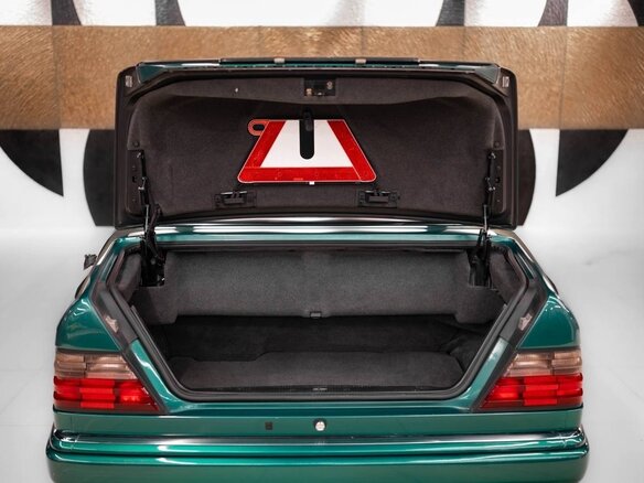 1994 Mercedes-Benz E-Класс 200 I (W124), зелёный, 3890000 рублей - вид 21