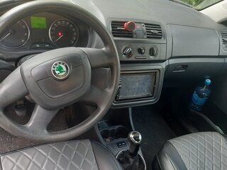 2011 Skoda Fabia II Рестайлинг, серебристый, 420000 рублей, вид 5