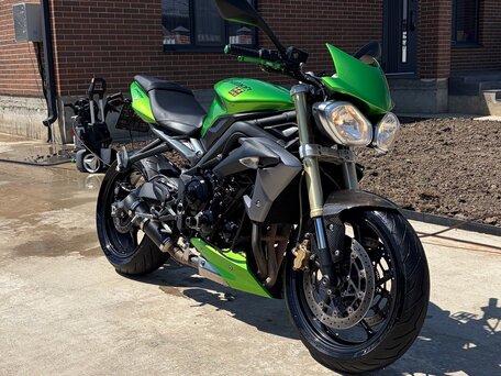 2014 Triumph Street Triple, зелёный, 525000 рублей, вид 1