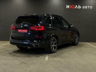 2020 BMW X5 M50d IV (G05/G18), чёрный, 6949000 рублей, вид 5