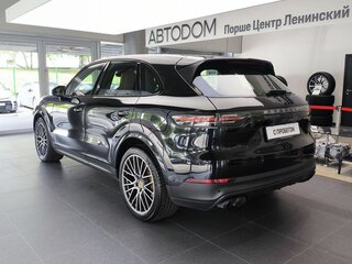 2020 Porsche Cayenne III, чёрный, 5290000 рублей, вид 4