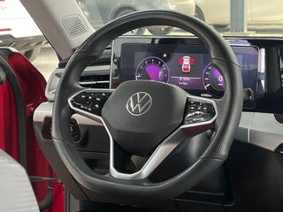2022 Volkswagen Lamando L II, красный, 1800000 рублей, вид 5