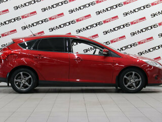 2013 Ford Focus III, красный, 710150 рублей, вид 3